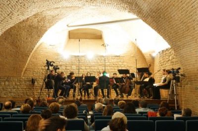  Gloria, Roma e Valore