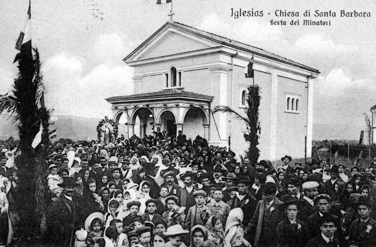 01 - 1915, Chiesa di Santa Barbara,  corteo in occasione della festa dei minatori a Iglesias